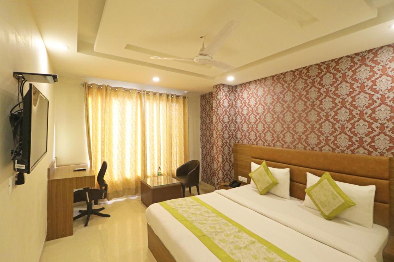 Hotel Ronit Royal Delhi Airport By D'Capitol New Delhi Exterior foto