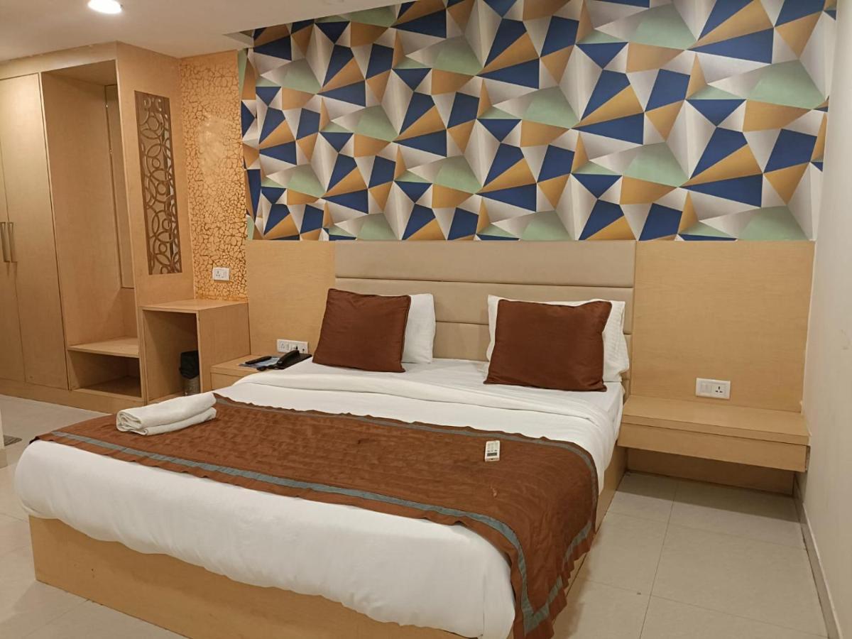 Hotel Ronit Royal Delhi Airport By D'Capitol New Delhi Exterior foto