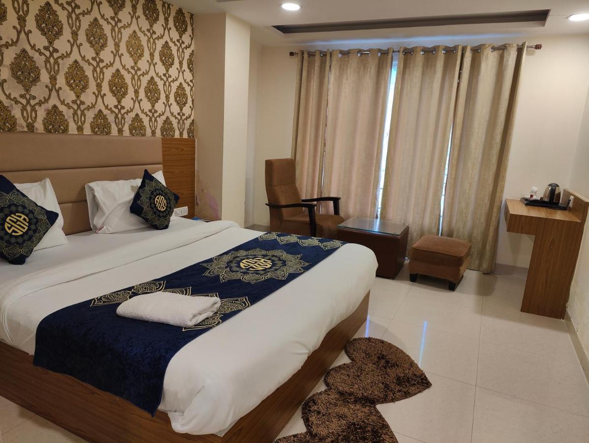 Hotel Ronit Royal Delhi Airport By D'Capitol New Delhi Exterior foto