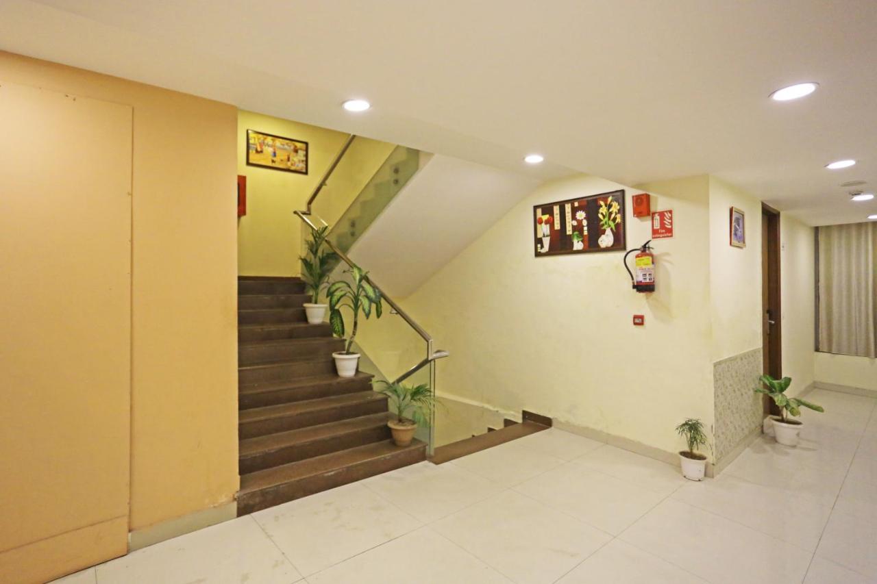 Hotel Ronit Royal Delhi Airport By D'Capitol New Delhi Exterior foto