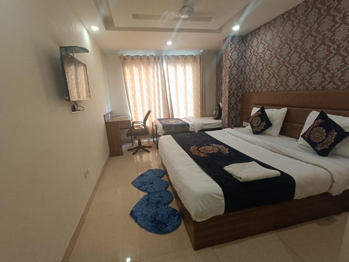 Hotel Ronit Royal Delhi Airport By D'Capitol New Delhi Exterior foto