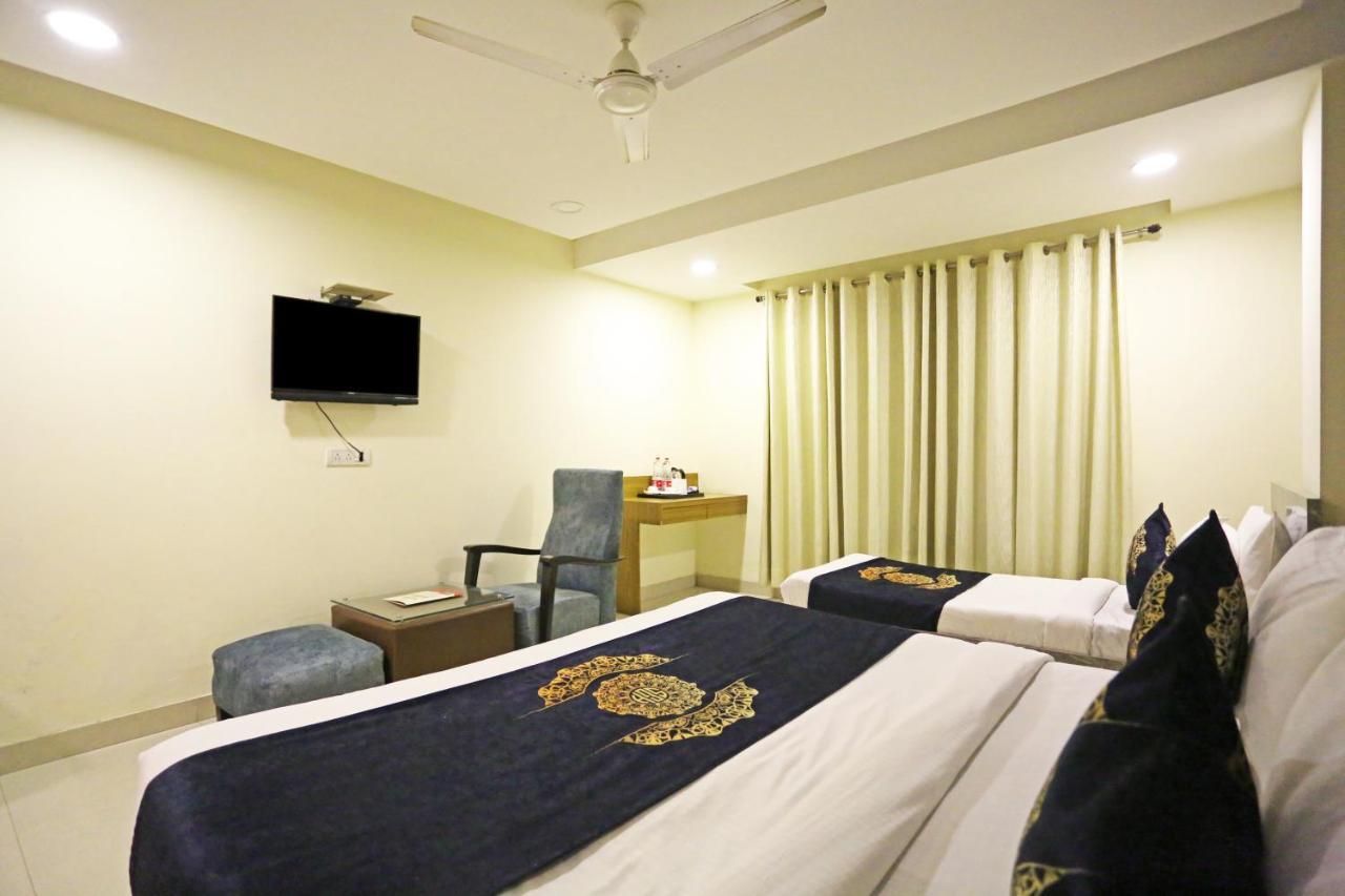 Hotel Ronit Royal Delhi Airport By D'Capitol New Delhi Exterior foto