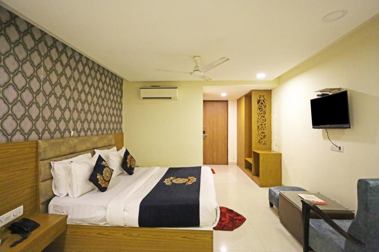 Hotel Ronit Royal Delhi Airport By D'Capitol New Delhi Exterior foto