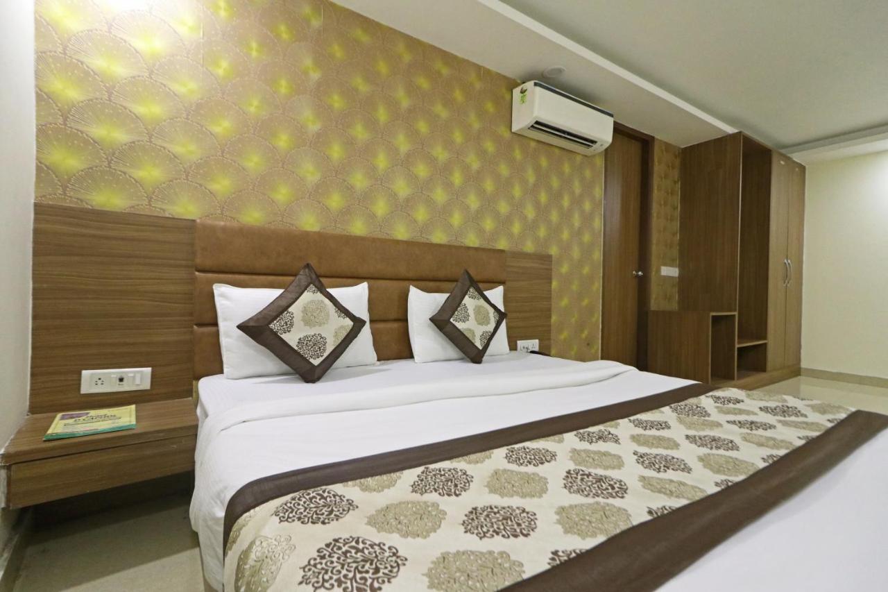 Hotel Ronit Royal Delhi Airport By D'Capitol New Delhi Exterior foto