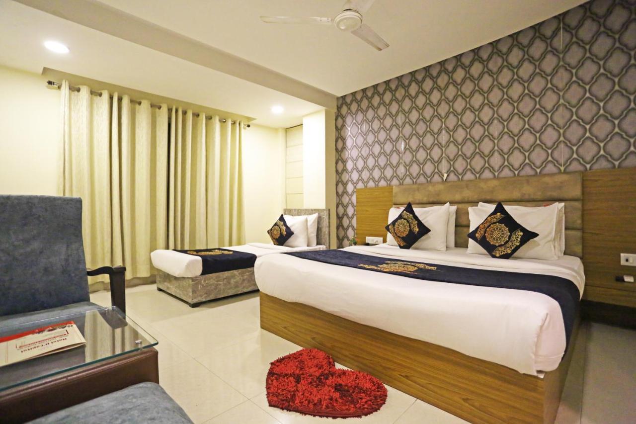 Hotel Ronit Royal Delhi Airport By D'Capitol New Delhi Exterior foto