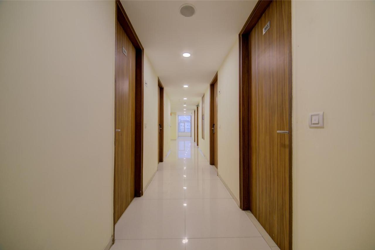 Hotel Ronit Royal Delhi Airport By D'Capitol New Delhi Exterior foto