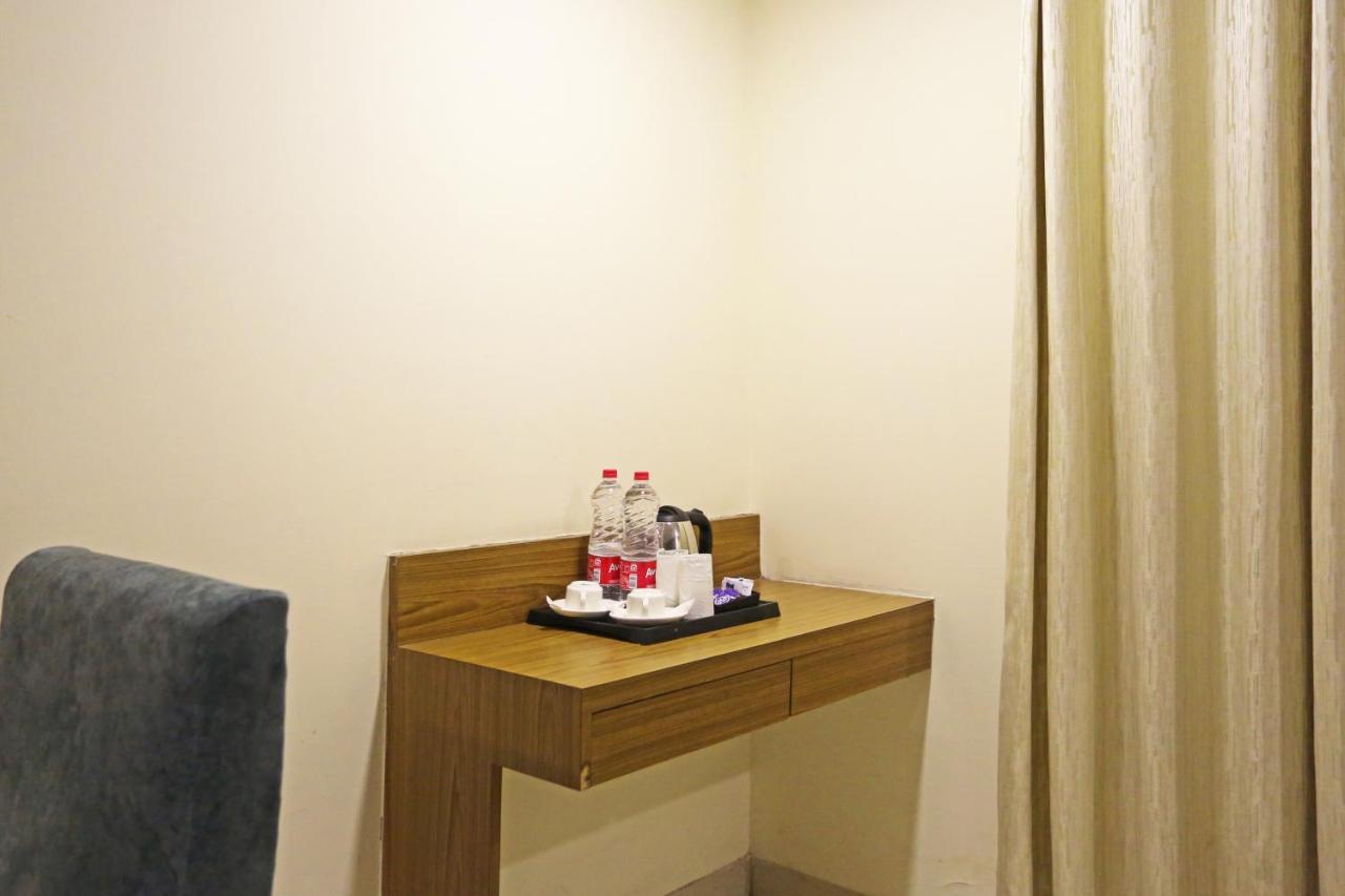 Hotel Ronit Royal Delhi Airport By D'Capitol New Delhi Exterior foto