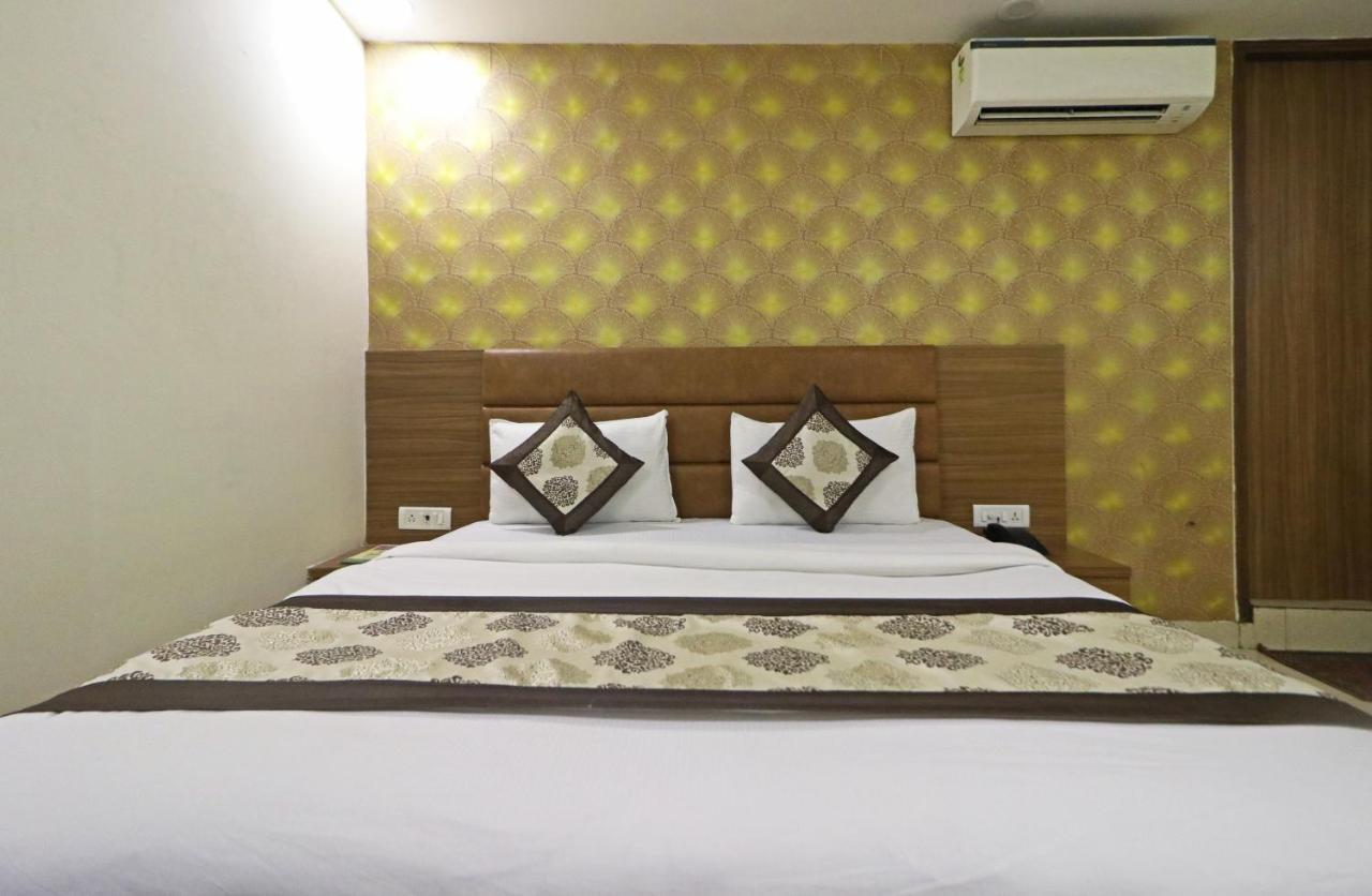 Hotel Ronit Royal Delhi Airport By D'Capitol New Delhi Exterior foto